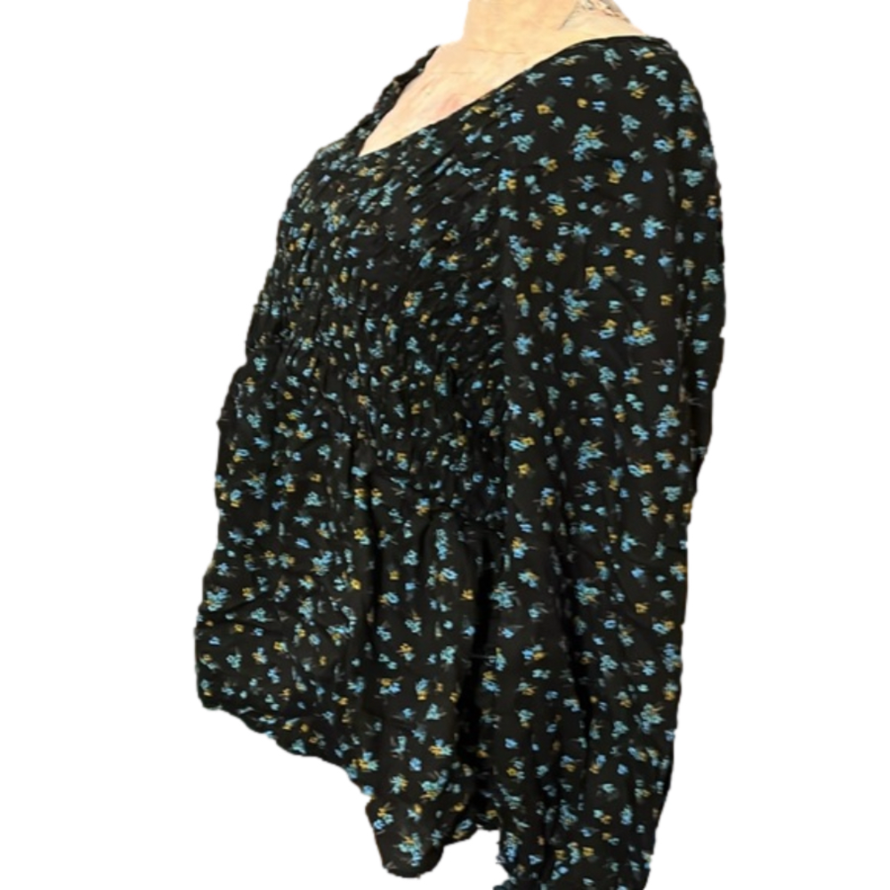 Lost in the 🔥 NWT Ava & Viv Floral Blouse - Picture 2 of 8